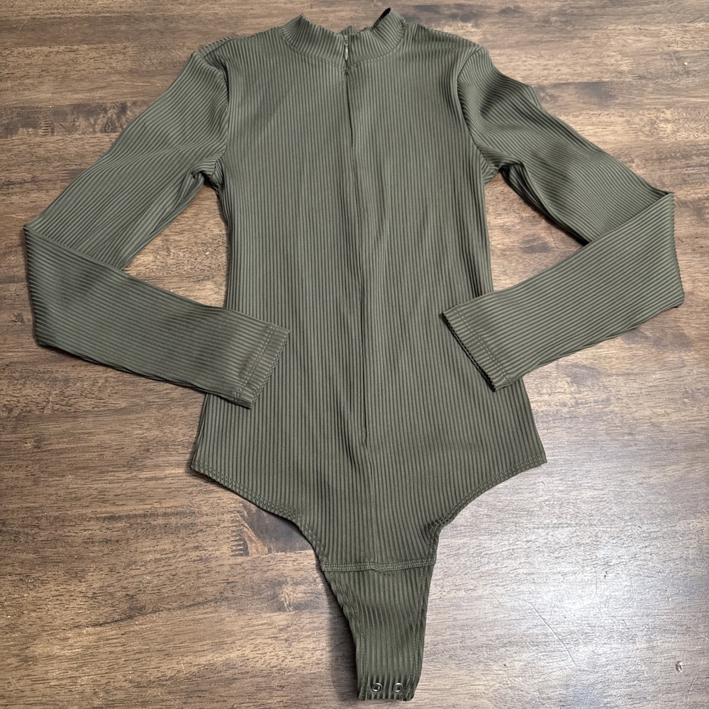 ABERCROMBIE & FITCH Long Sleeve Zip Up Ribbed Bodysuit Olive Green Small A&F